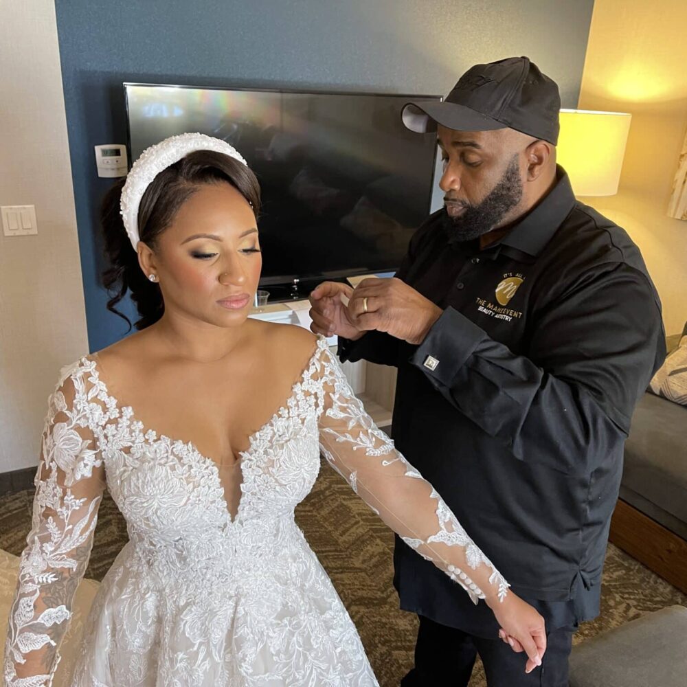 Darryl Helps Bride Get Ready